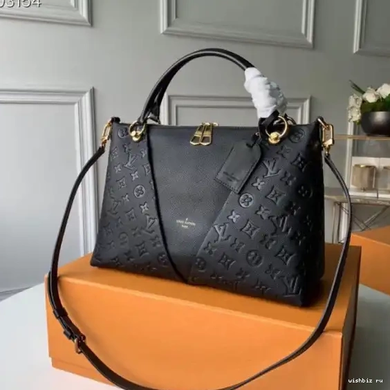 WIS V LOUIS MM TOTE VUITTON 0625